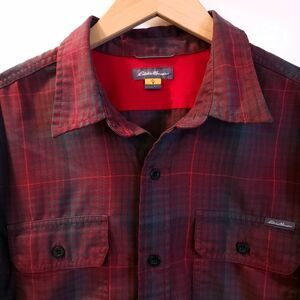 Eddie Bauer Shirt Mens (L) Plaid Long Sleeve Red Grey Button Up Casual Cabincore
